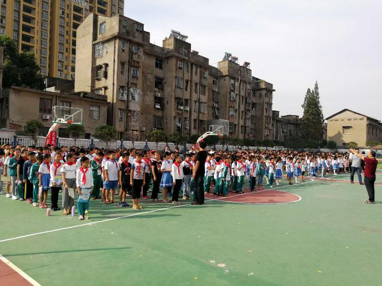 开蒙启智立德桥东小学举行一年级新生入学仪式