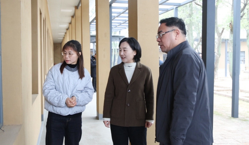 ë�徰���ӿ�չ��ĩ�����ȫ�������