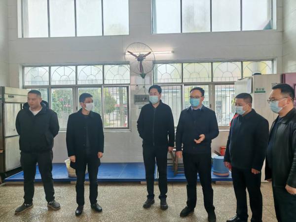 ����ƽ���º���ѧ������У԰�͡�����