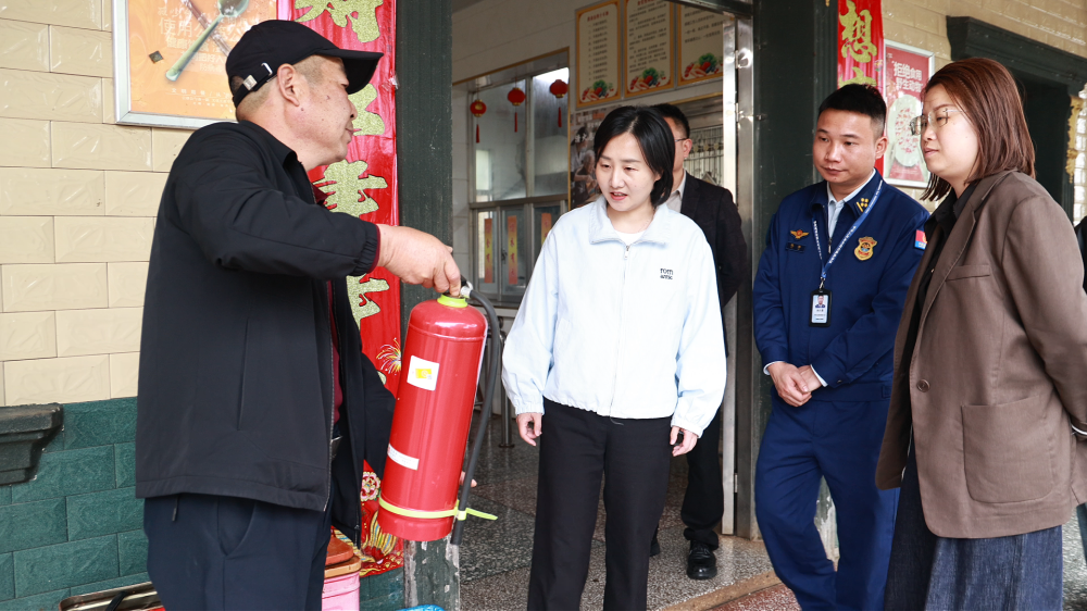 ë�徰���ӿ�չ����һ����ǰ��ȫ�������