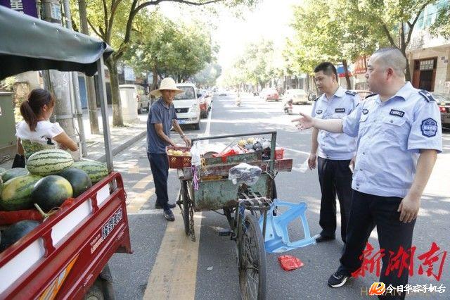 华容城管小县城里大管家